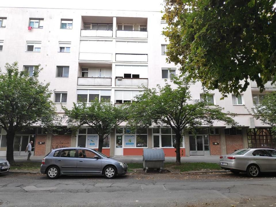 Ferienwohnung Koelcsey Apartman Szekszárd Exterior foto